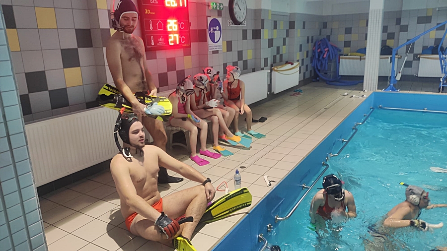 Hokej pod wodą Walenie Siemianowice Śląskie Trening 26 XI 2022. Koniec Walenia czyli Amatorska Liga Hokeja Pod Wodą